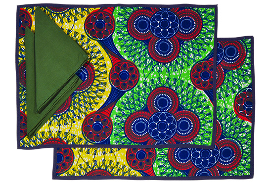Individuales de Tela africana wax y bies liso. Juego de dos individuales y dos servilletas lisas a juego.
